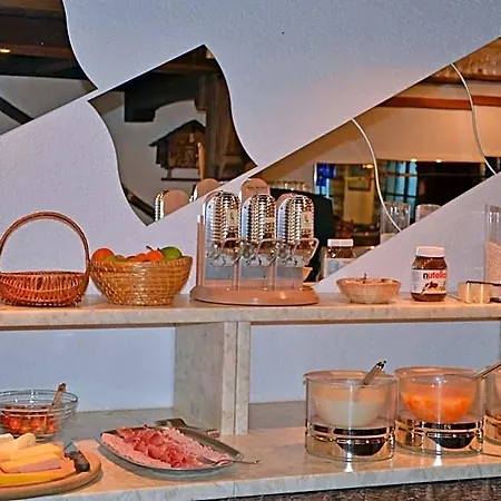 Hotel Alex